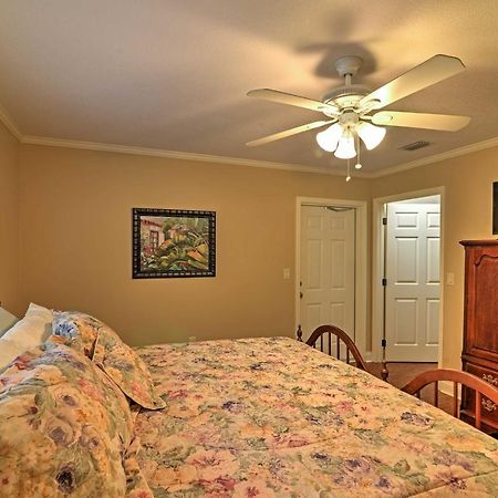 Crystal River Cottage On 1 Acre With Deck And Porch! Yankeetown Extérieur photo