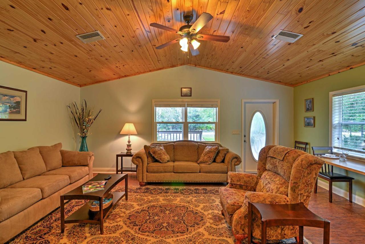 Crystal River Cottage On 1 Acre With Deck And Porch! Yankeetown Extérieur photo