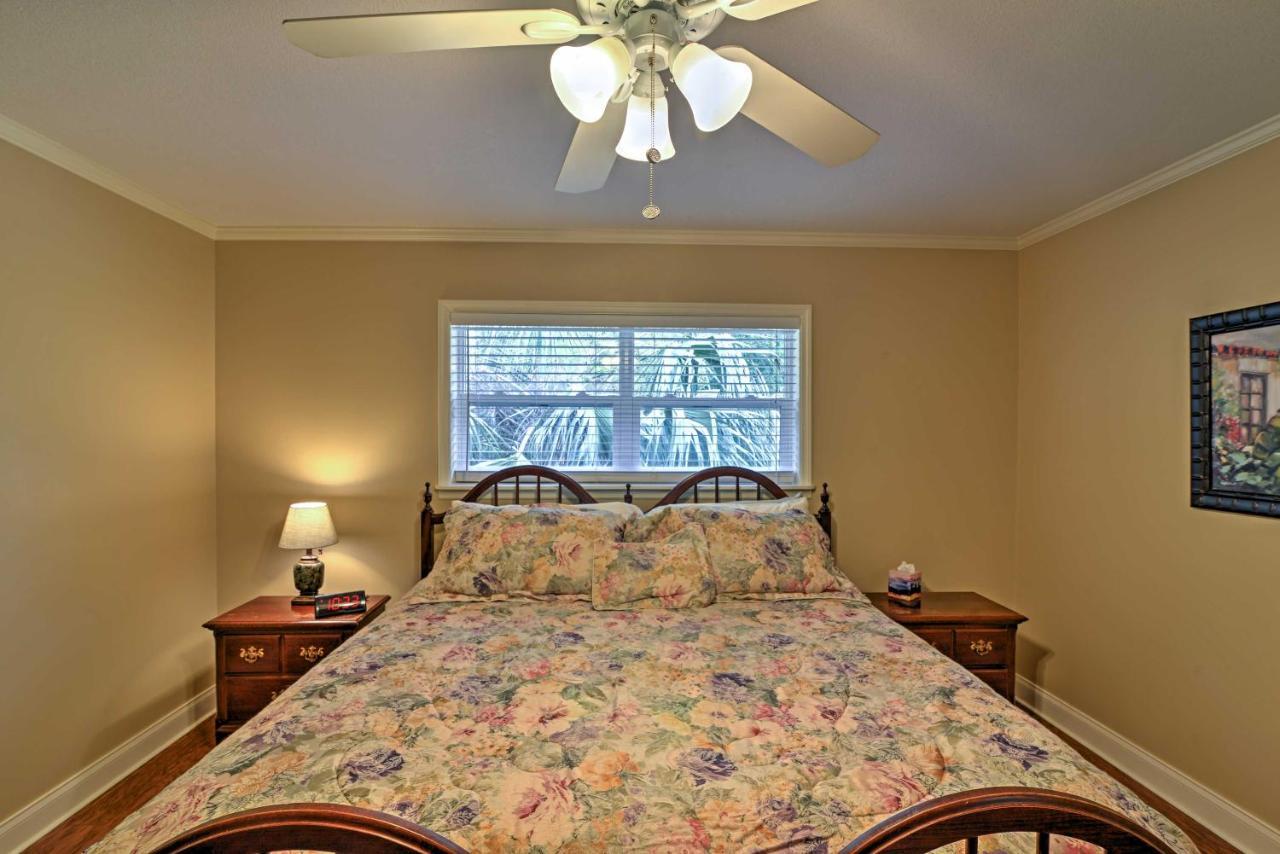 Crystal River Cottage On 1 Acre With Deck And Porch! Yankeetown Extérieur photo